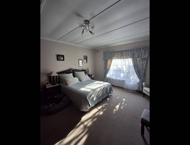 4 BEDROOM HOUSE FOR SALE IN BELLEVUE